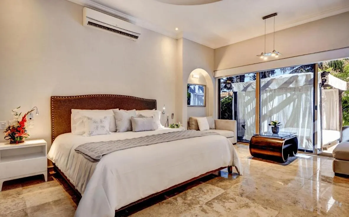 Villa Luxury House In Playacar Steps To The Beach Playa del Carmen